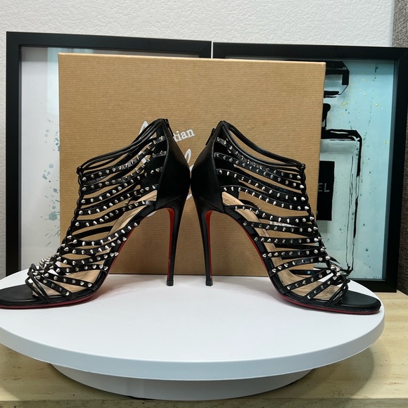 Christian Louboutin Black Heeled Shoes - Picture 5 of 16